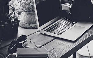 为何哈维·埃利奥特的阿斯顿维拉“噩梦”恐难终结 利物浦酝酿一月转会窗计划